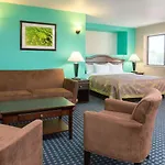 Super 8 By Wyndham Naples