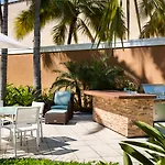 Courtyard By Marriott Miami Aventura Mall