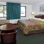 Super 8 By Wyndham Pompano Beach