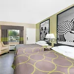 Super 8 By Wyndham Sarasota Near Siesta Key