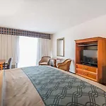 North Miami Beach Gardens Inn & Suites (Adults Only)