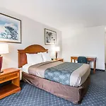 North Miami Beach Gardens Inn & Suites (Adults Only)