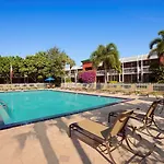 Collins Hotel Naples