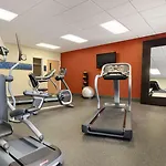 Hampton Inn & Suites Largo