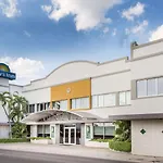 Days Inn By Wyndham Miami Airport North
