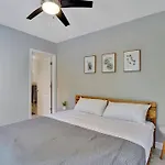 Luxury 3Br Villa W/Heated Pool, Mins To The Beach