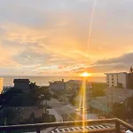 Gulf Coast Gold Private Condo - 2Bed, 2Bath, Sleep 6, Across Street From Beach, Balcony Views Of Sunsets, Beach & Gulf, Pool, Gym