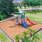 Marvelous Magical House: Amazing Themes And Pool, 5Mi Disney