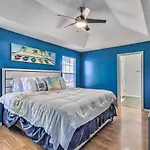 Bright Pensacola Home With Yard About 6 Mi To Beach