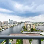 Wonderful Studio Beachwalk With Great Views