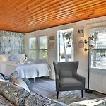 5 - Seahorse Cottages