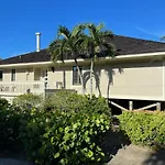 Beautiful Captiva Beach Home W/Hot Tub - On The Beach!