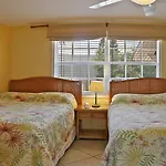 Manatee Bay Inn