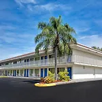 Motel 6 Dania Beach