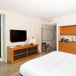 Royal Blues Hotel