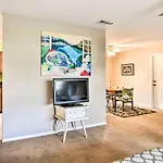 Bradenton Snowbird Sanctuary With Covered Patio!