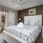 Castle Beach 105, Gulf Front, 2 Bedrooms, , Elevator, Sleeps 6, Heated Pool