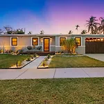Private Heated Pool Oasis Pet-Friendly Retreat Short Or Long Stays Sleeps 2-8 Ppl