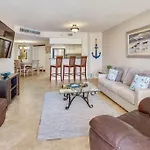 Beach Palms- Unit 102