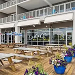 Laketown Wharf 1115