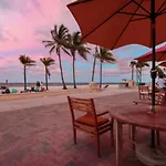 Walkabout 1 Tower Suite In The Heart Of Hollywood Beach