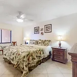 Reef Club 407