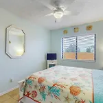 Reef Club 407