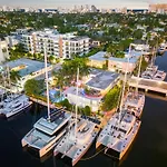 Isle Of Venice Residence And Marina
