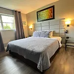 Sheridan Suites Apartments