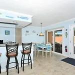 The Villas 2A