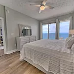 Spectacular Gulf Front Condo With Beach And Picnic Area Access - Unit 1406