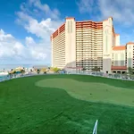 Laketown Wharf 1135 By Aneliya