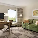 Hampton Inn & Suites Largo