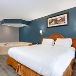 OYO Hotel Marianna East Hwy 71