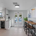Castaway Cottage