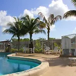 Super 8 By Wyndham Lantana West Palm Beach