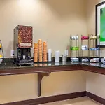Comfort Inn & Suites Northeast - Gateway