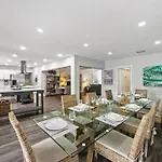 Luxurious Hollywood Retreat Perfect Getaway
