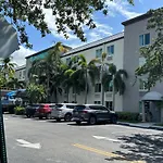 La Quinta Inn & Suites by Wyndham Sunrise Sawgrass Mills