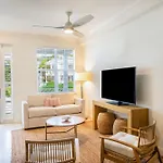 Islander Bayside Villas & Boatslips