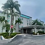 La Quinta Inn & Suites by Wyndham Sunrise Sawgrass Mills
