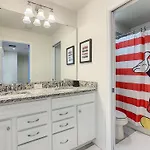 New Lovely Townhouse 5 Beds Private Pool Cub Free