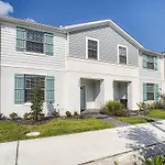 New Lovely Townhouse 5 Beds Private Pool Cub Free