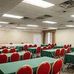 Quality Inn & Suites Gulf Breeze Bayside Near Pensacola Beach