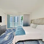 Stylish 1Br Suite With 5 Star Amenities And Stunning Views