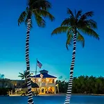 Seaside Serenity, Brand New 2 Bed 2 Bath Pool Beach Area, Tennis Pickleball 2024 Remodel