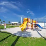 Shore Beats Work Gulf-Front Escape With Stunning Views & Balconies