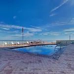 Shores Club 505