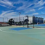 Shores Club 505