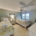 Shores Club 505